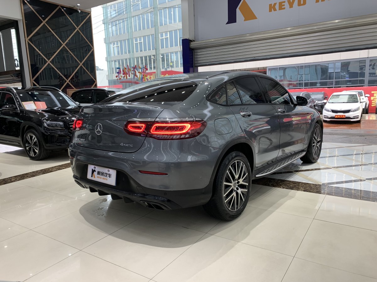 奔馳 奔馳GLC  2022款 改款 GLC 300 4MATIC 轎跑SUV圖片