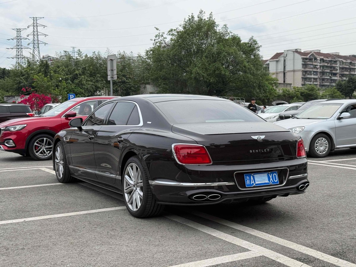 賓利 飛馳  2024款 4.0T V8 標(biāo)準(zhǔn)版圖片