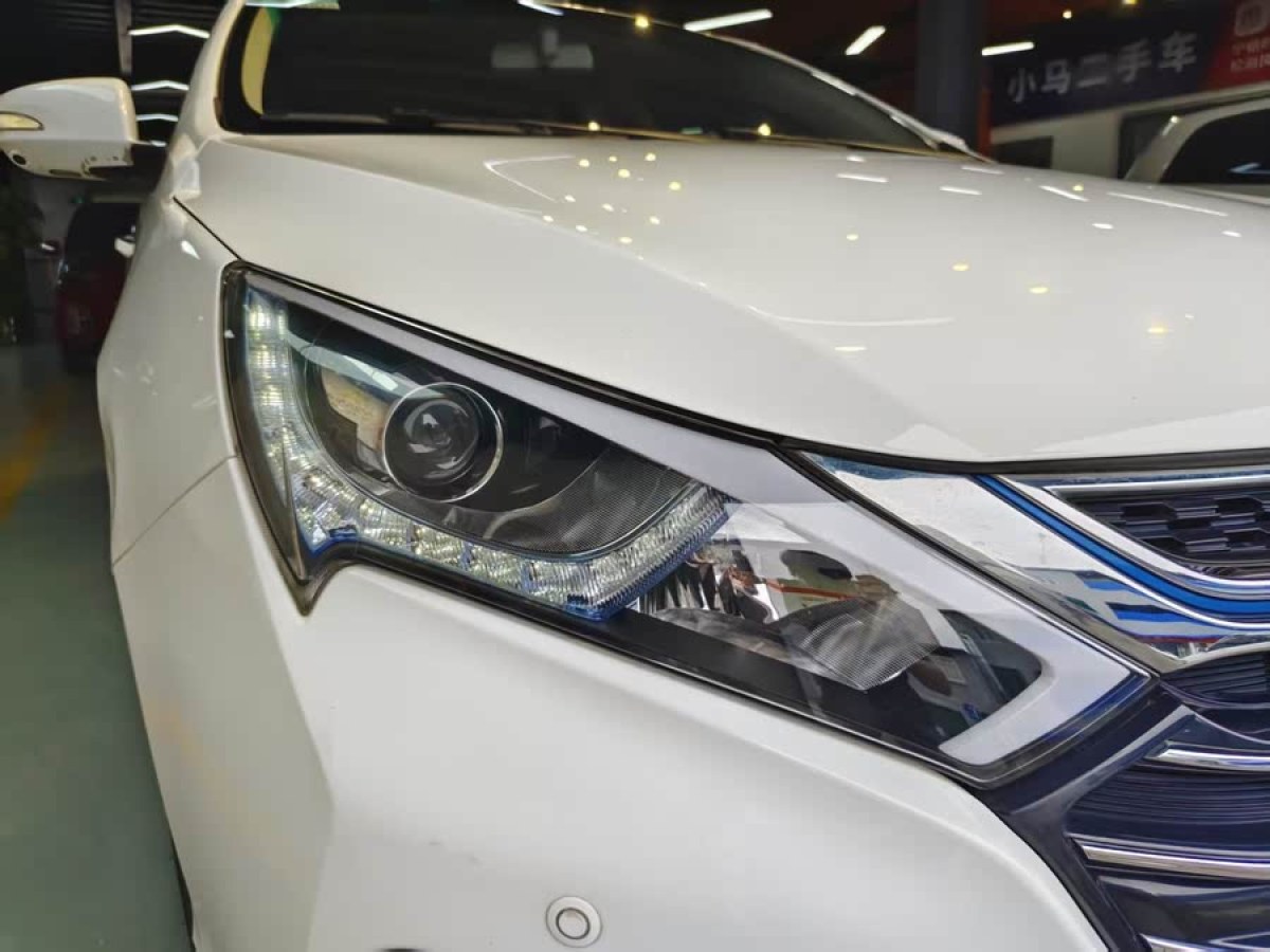 比亞迪 秦  2017款 1.5T 尊貴型圖片