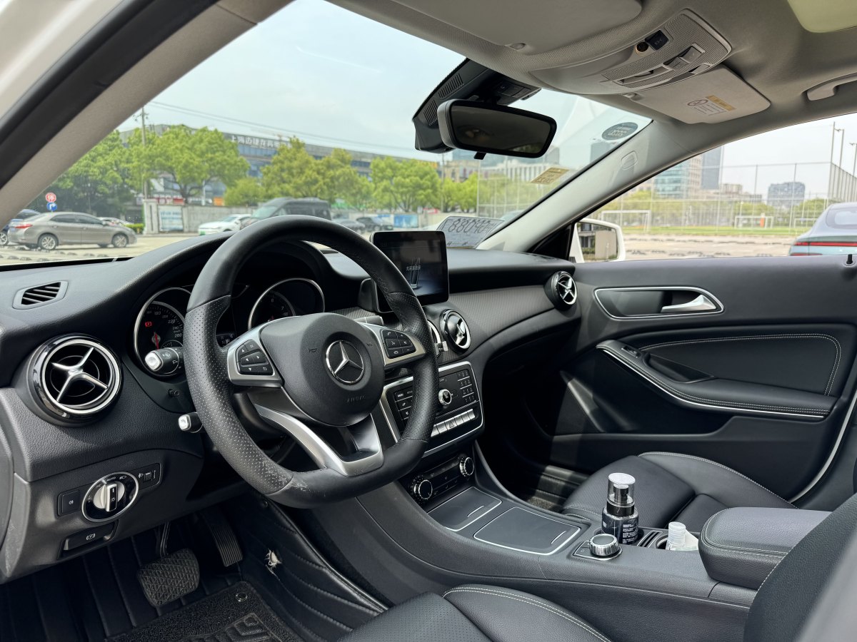 2019年6月奔驰 奔驰GLA  2019款 GLA 200 动感型