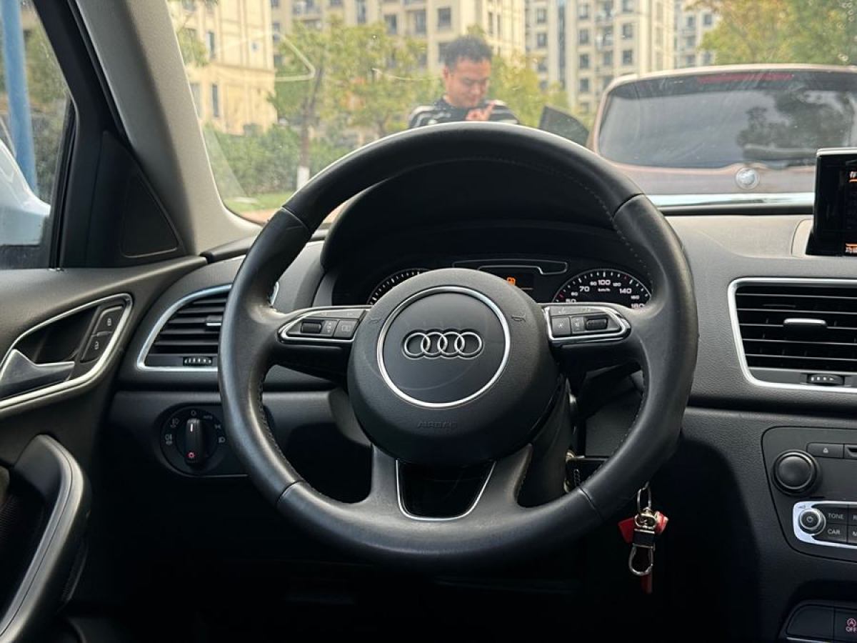 奧迪 奧迪Q3  2015款 30 TFSI 進(jìn)取型圖片