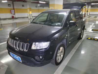 2013年4月 Jeep 指南者(進(jìn)口) 2.4L 四驅(qū)運動版圖片