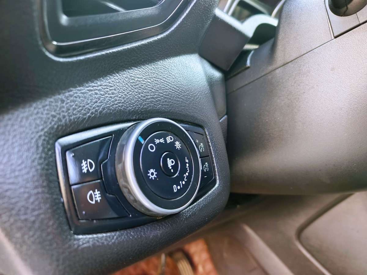 福特 翼虎  2015款 1.5L GTDi 四驱精英型图片