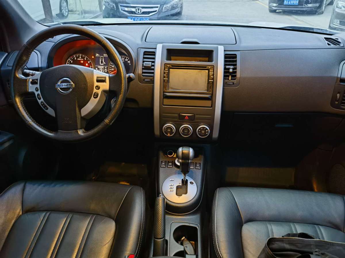 日产 奇骏  2012款 2.5L CVT豪华版 4WD图片