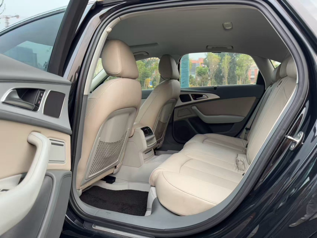 奧迪 奧迪A6L  2014款 TFSI 標(biāo)準(zhǔn)型圖片