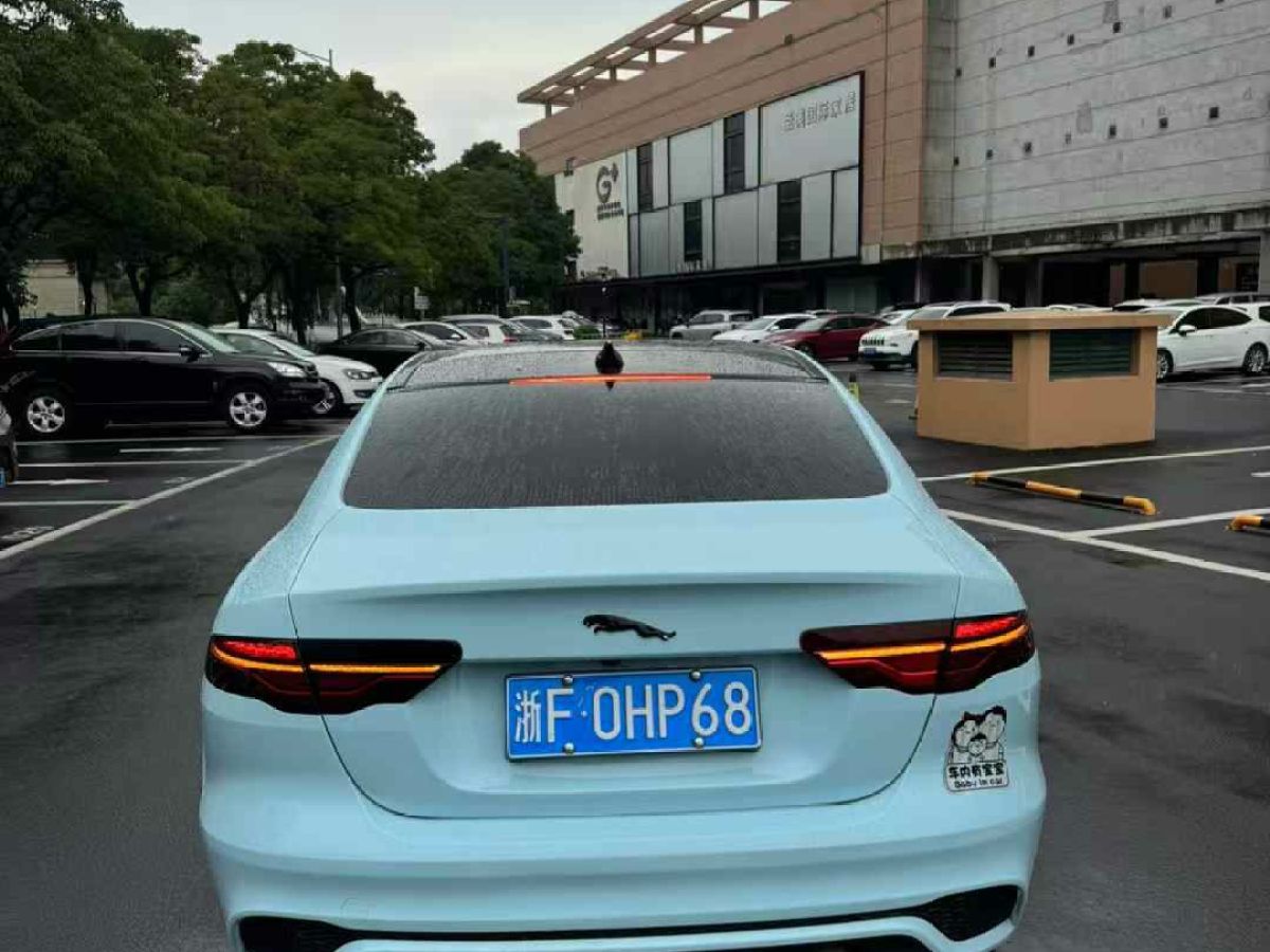捷豹 XE 圖片