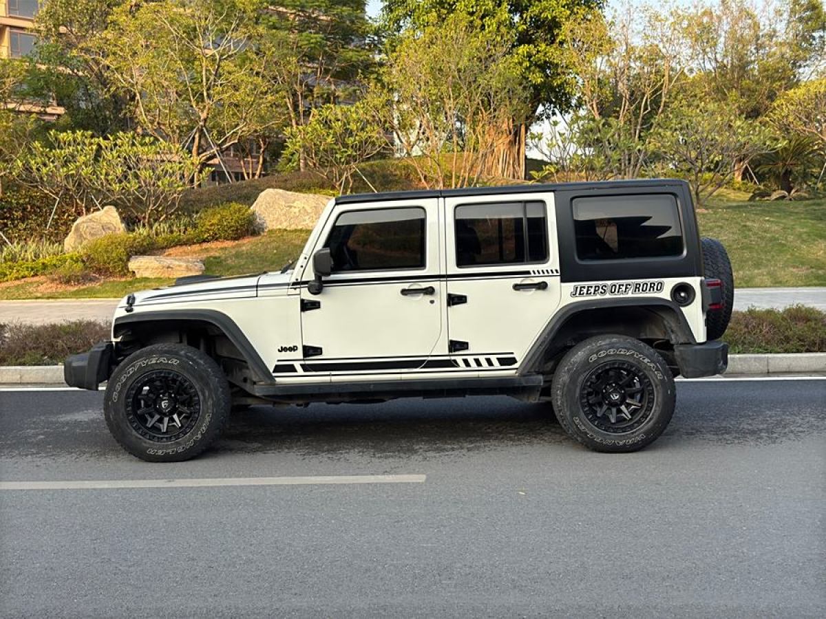 Jeep 牧馬人  2012款 3.6L Rubicon 四門版圖片