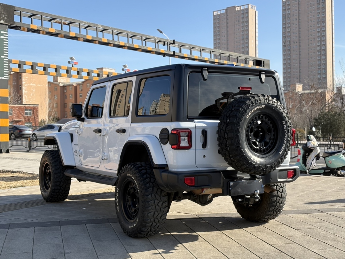 Jeep 牧馬人  2018款 2.0T Sahara 四門版圖片