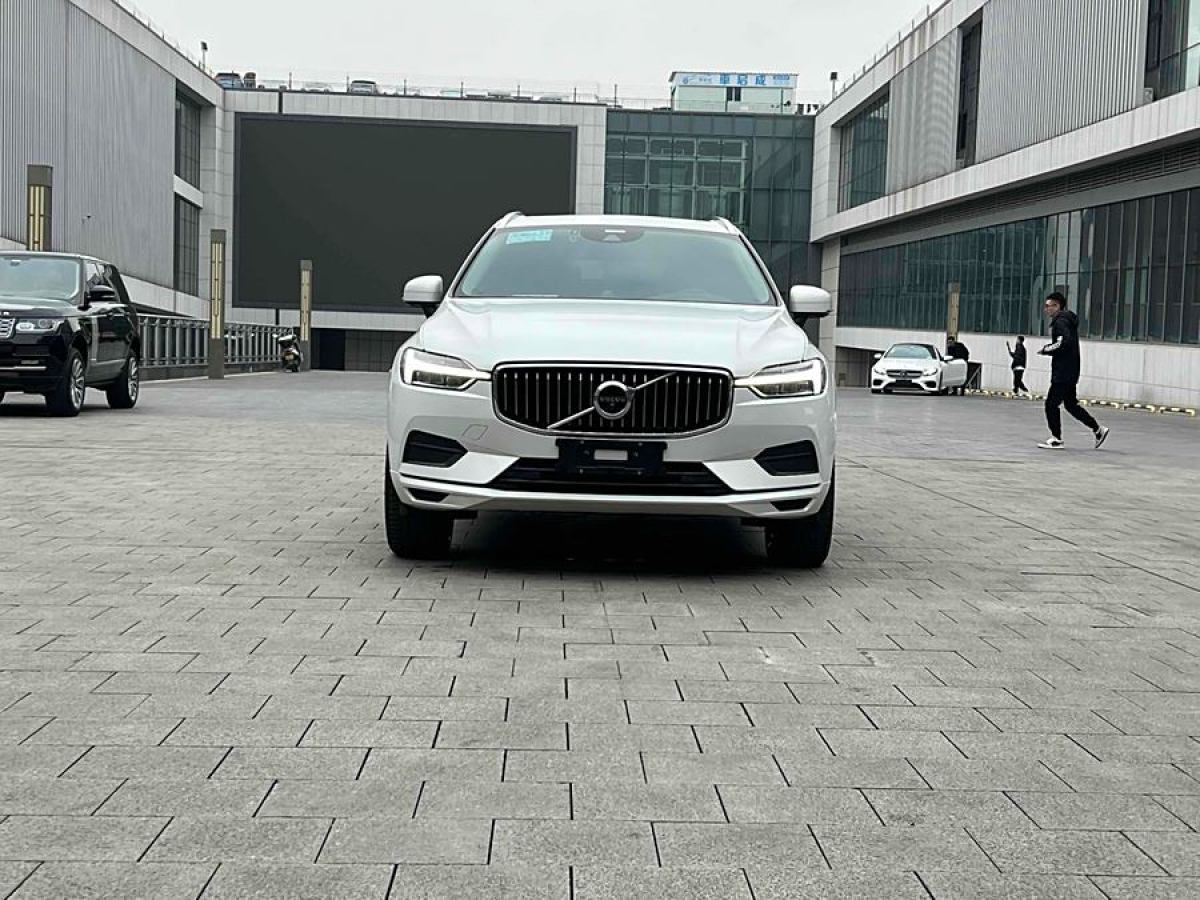 沃爾沃 XC60  2018款 T5 四驅(qū)智逸版圖片