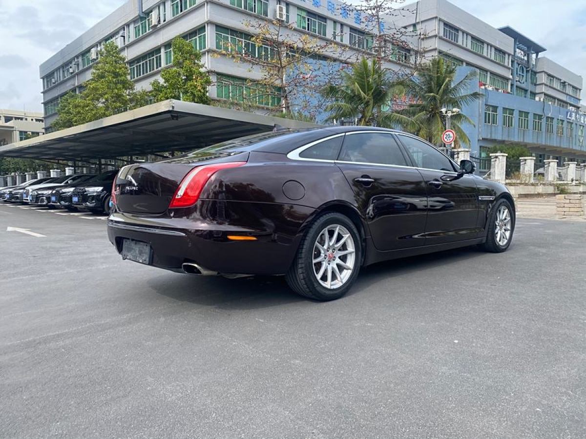 捷豹 XJ  2014款 XJL 2.0T 兩驅(qū)典雅商務(wù)版圖片