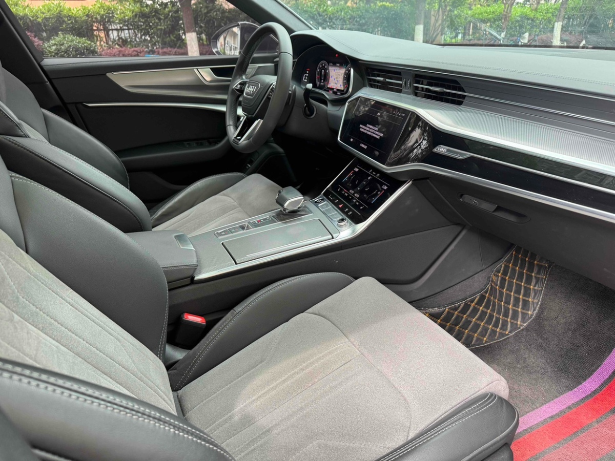 奧迪 奧迪A6L  2023款 40 TFSI 豪華動(dòng)感型圖片