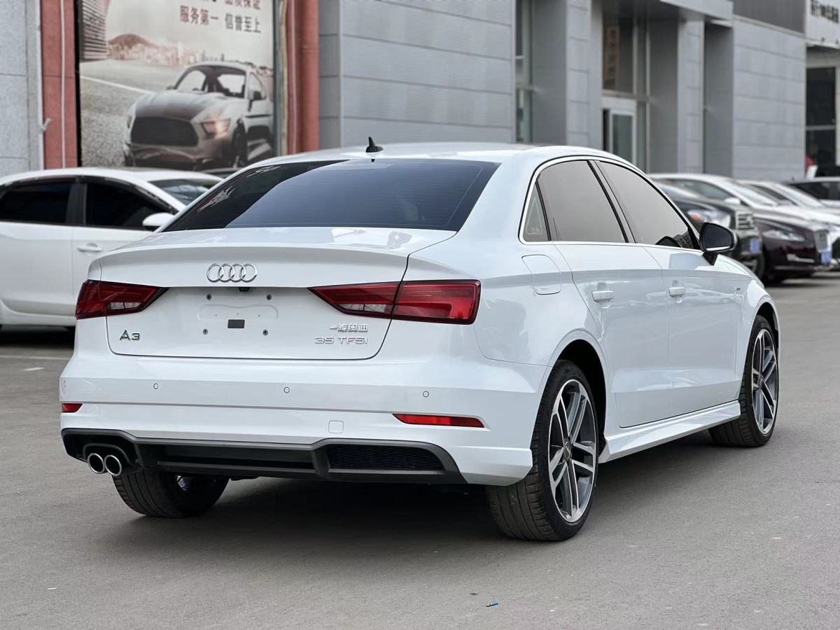 奧迪 奧迪A3  2019款 Limousine 35 TFSI 運(yùn)動(dòng)型 國VI圖片