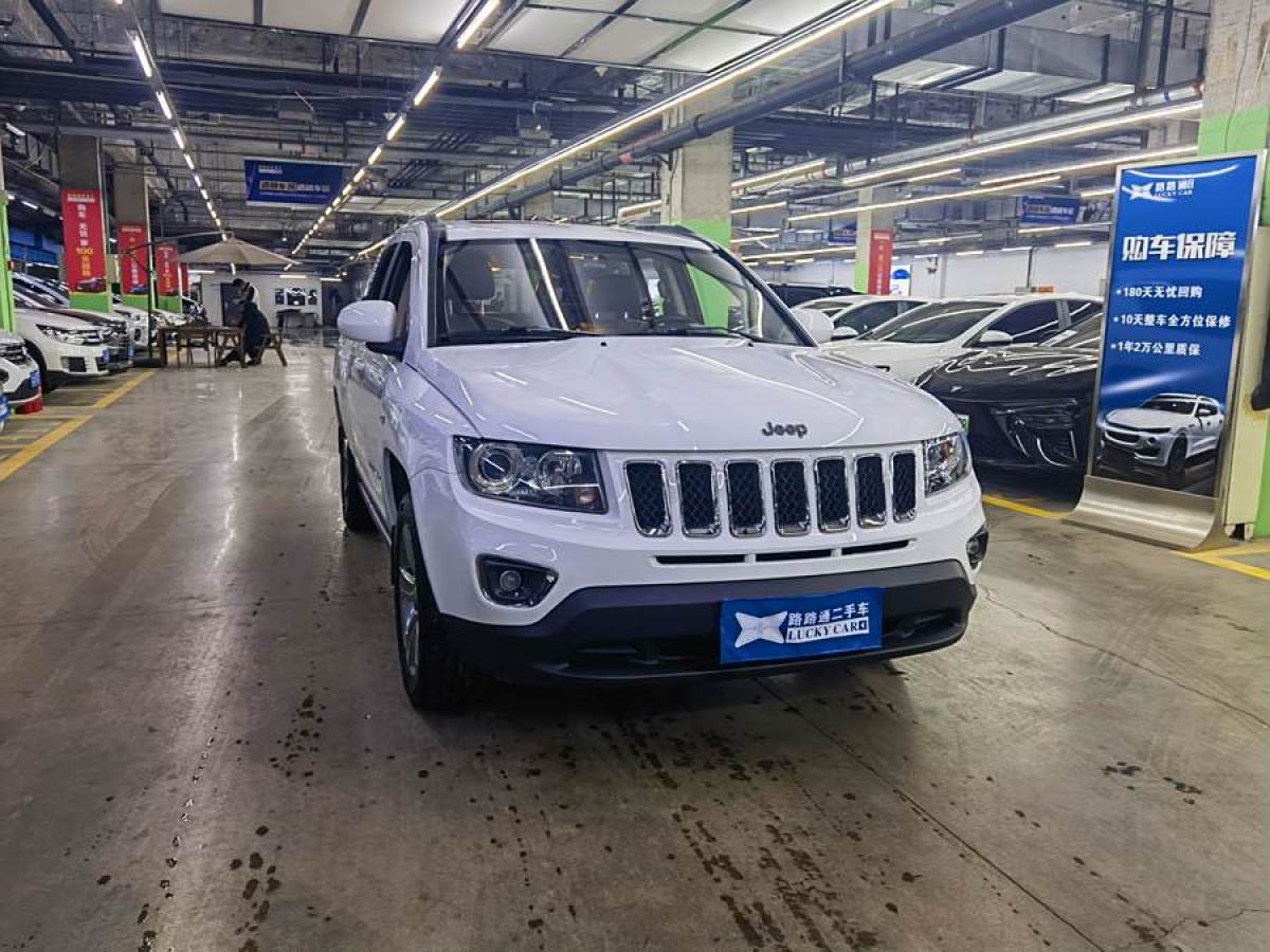 Jeep 指南者  2014款 改款 2.4L 四驅(qū)舒適版圖片