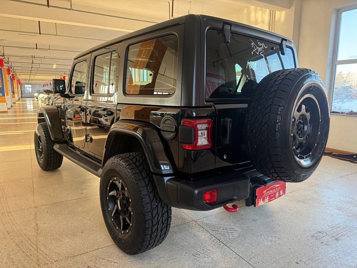 Jeep 牧馬人  2019款 2.0T Sahara 四門版 國(guó)VI圖片