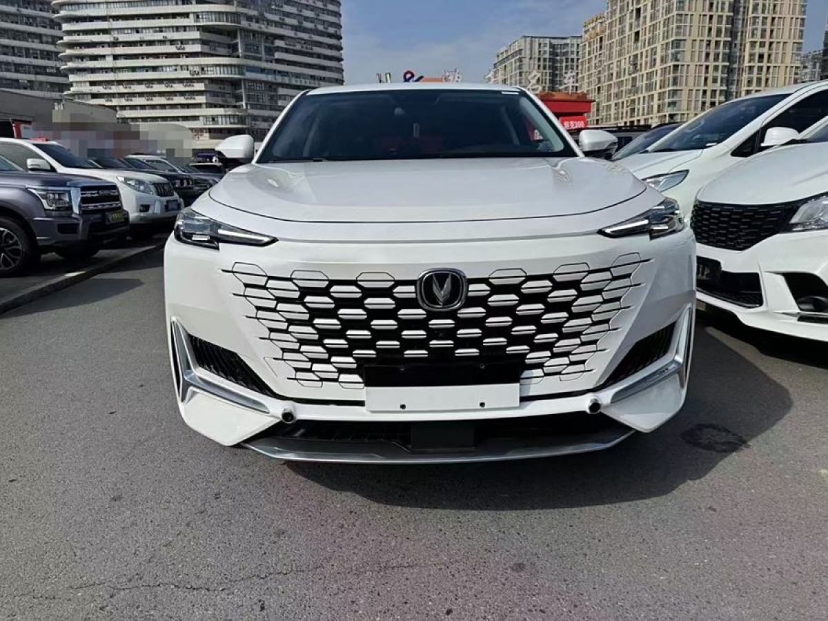 長(zhǎng)安 長(zhǎng)安UNI-K新能源  2023款 智電iDD 1.5T 135km智趣型圖片