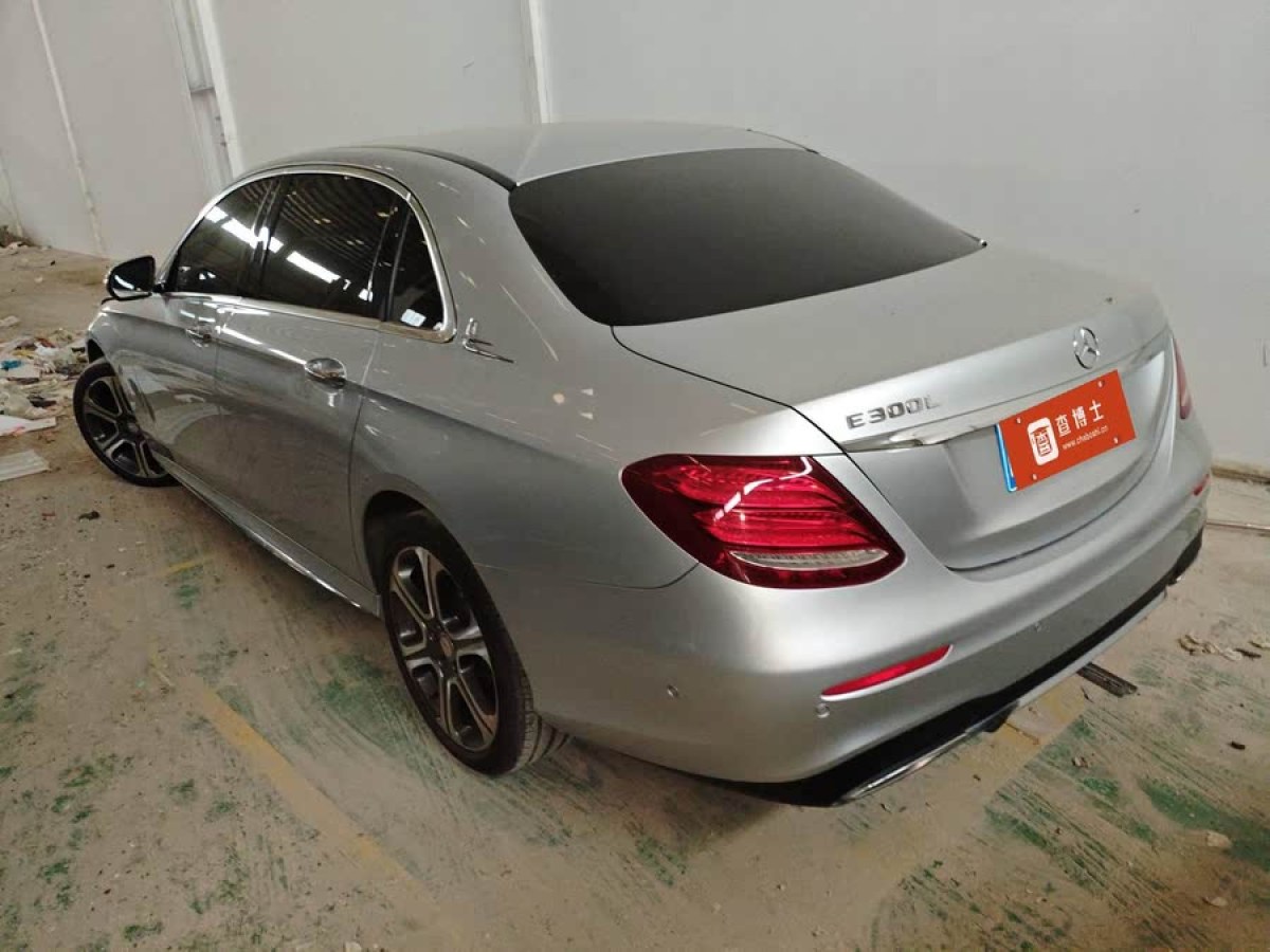 奔馳 奔馳E級  2017款 E 300 L 運(yùn)動時尚型圖片