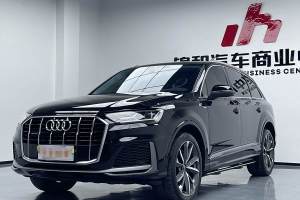 奥迪Q7 奥迪 55 TFSI quattro S line运动型