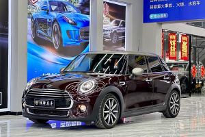 MINI MINI 1.5T COOPER 經(jīng)典派 五門版