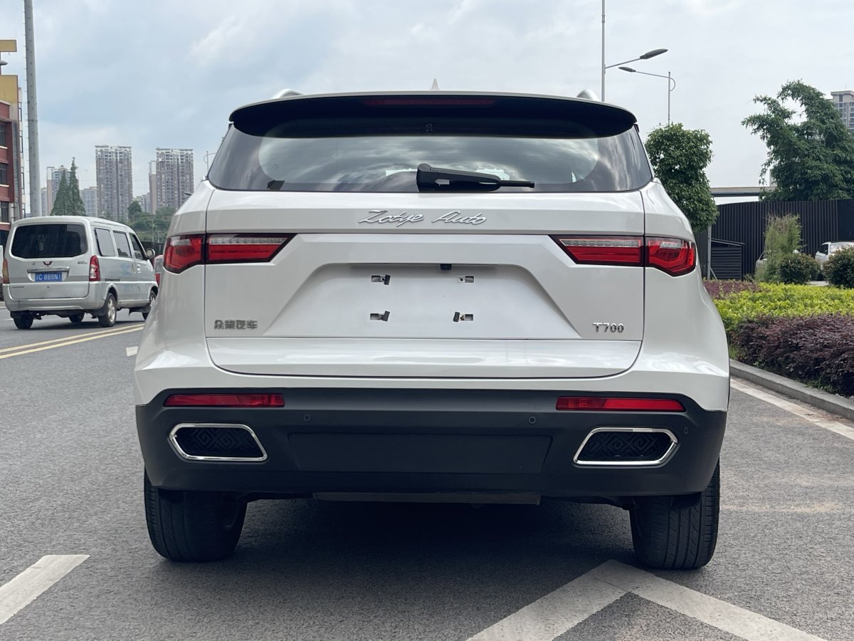眾泰 T700  2017款 1.8T 雙離合尊享型圖片