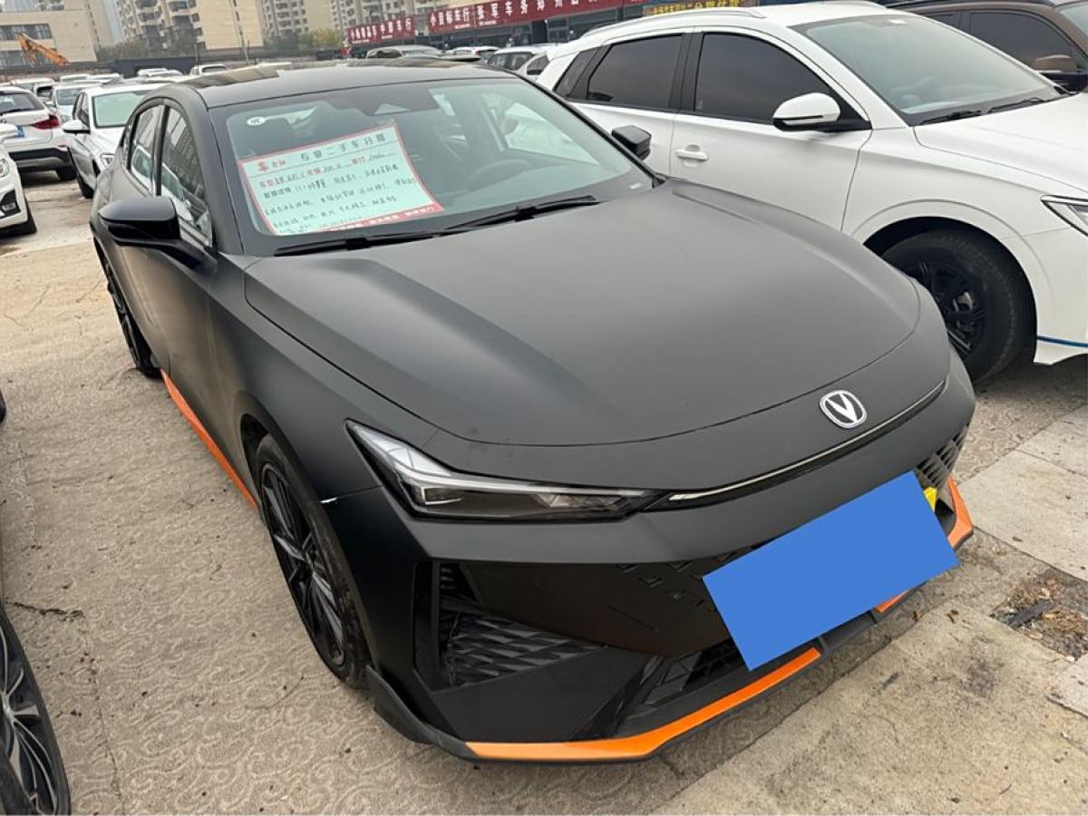 長(zhǎng)安 長(zhǎng)安UNI-V  2024款 1.5T 尊貴運(yùn)動(dòng)型圖片