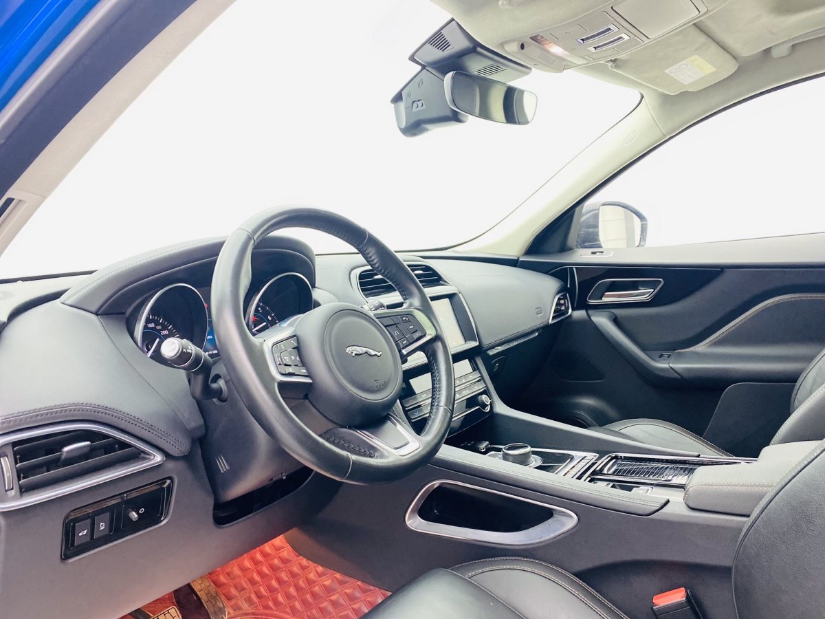 2020年6月捷豹 F-PACE  2020款 2.0T 都市尊享版