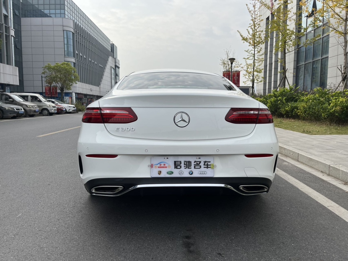 奔馳 奔馳E級(jí)  2019款 E 300 轎跑車(chē)圖片