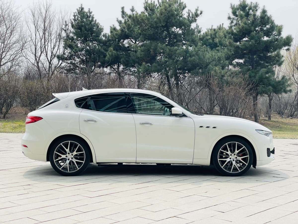 2017年3月玛莎拉蒂 Levante  2016款 3.0T Levante