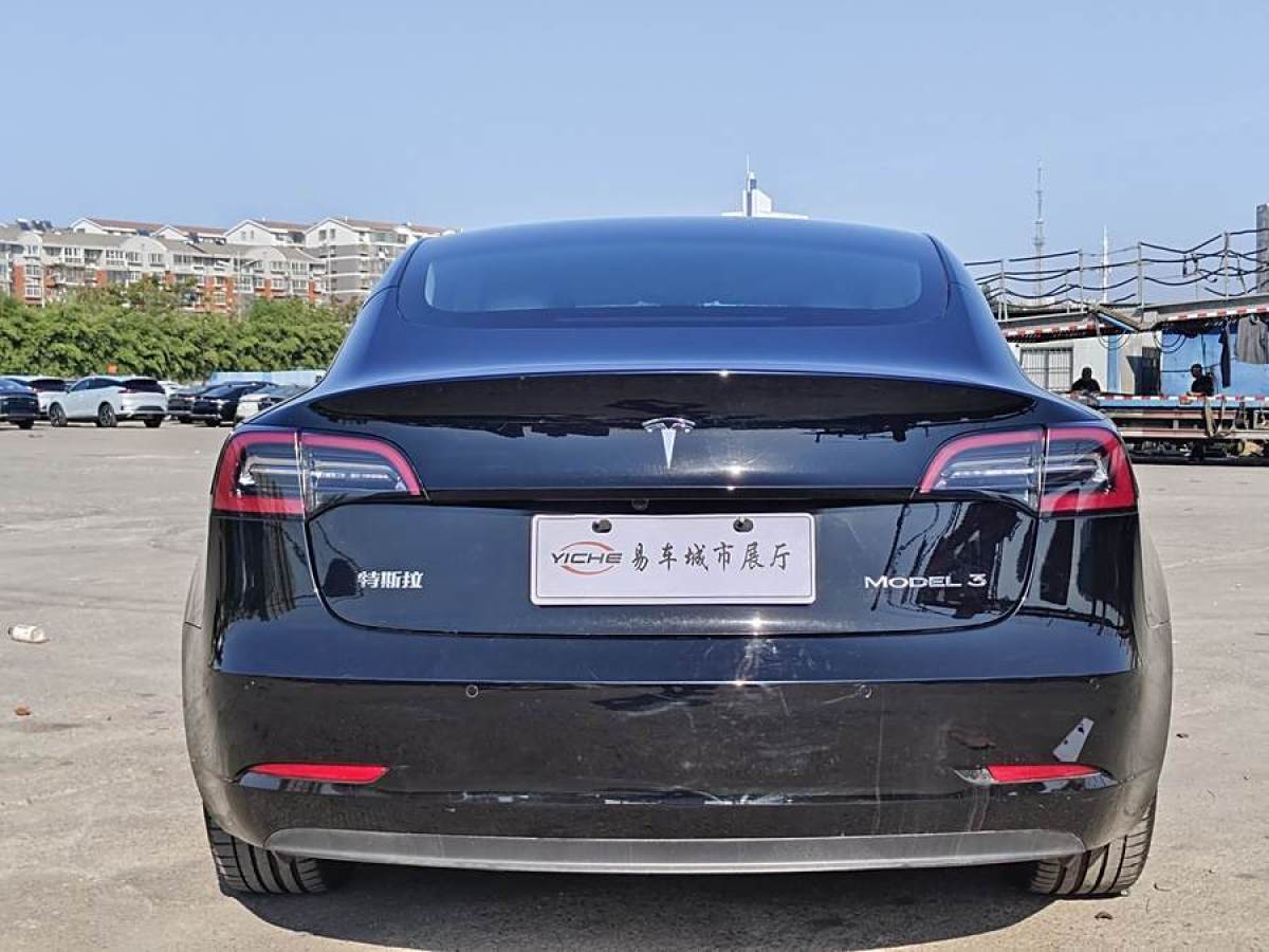 特斯拉 Model 3  2020款 改款 標(biāo)準(zhǔn)續(xù)航后驅(qū)升級版圖片