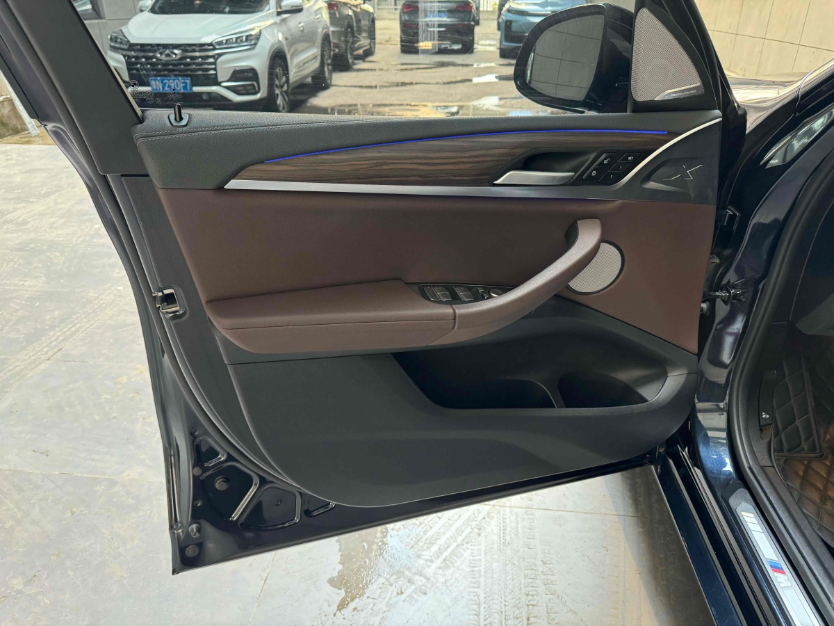 寶馬 寶馬X3  2023款 xDrive30i 尊享型 M曜夜套裝圖片