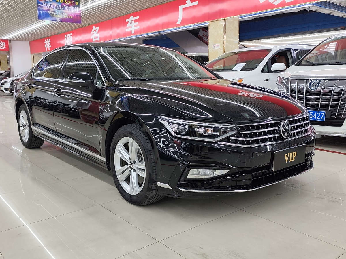 大眾 邁騰  2023款 200萬輛紀(jì)念版 280TSI DSG領(lǐng)先型圖片