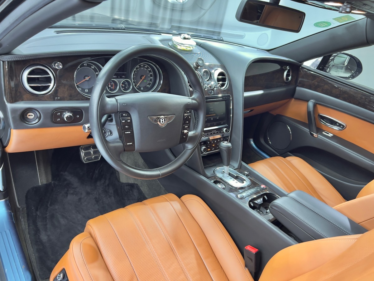 2014年3月宾利 飞驰  2013款 6.0T W12 尊贵版