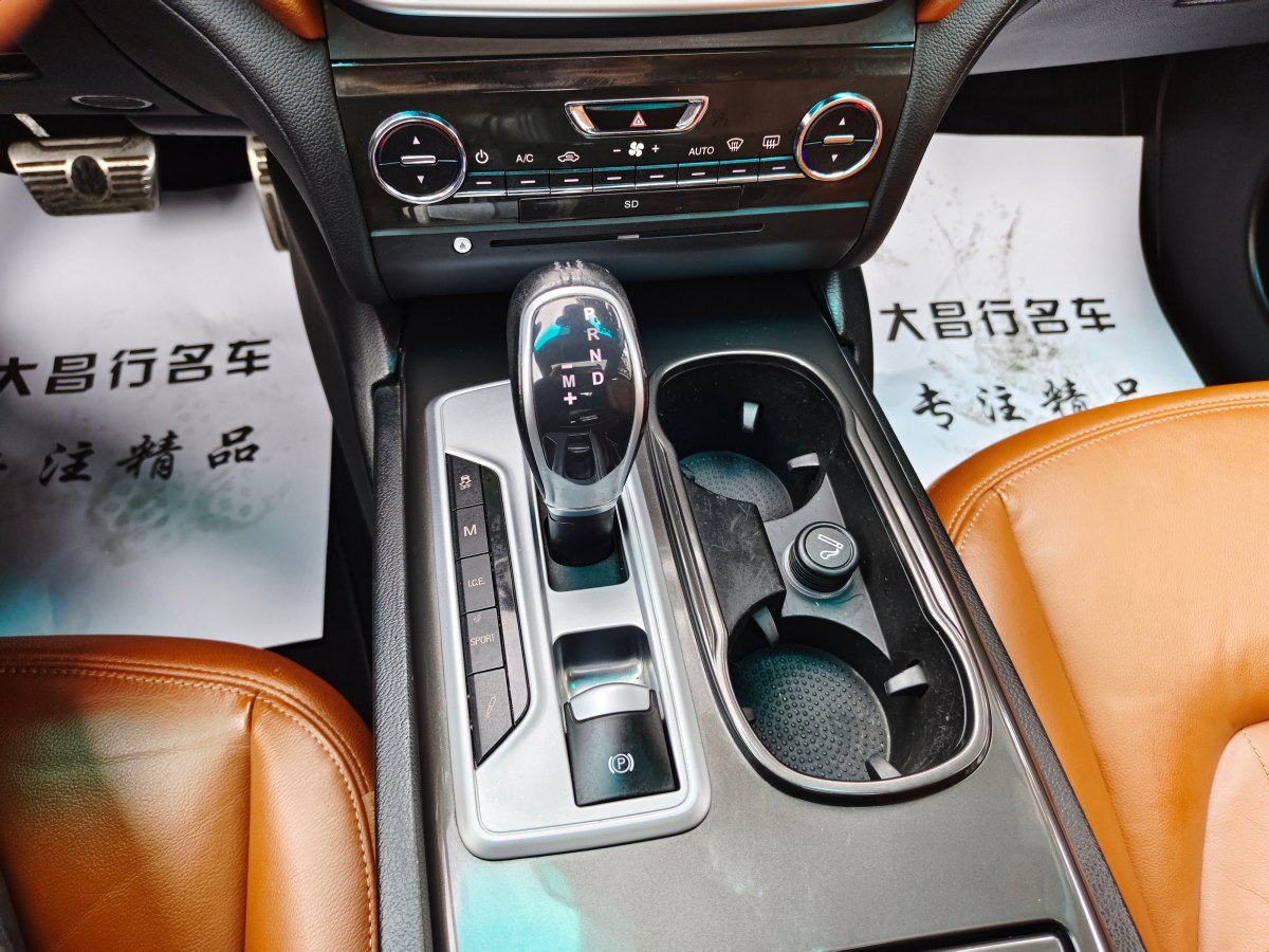 瑪莎拉蒂 Ghibli  2014款 3.0T 標(biāo)準(zhǔn)版圖片