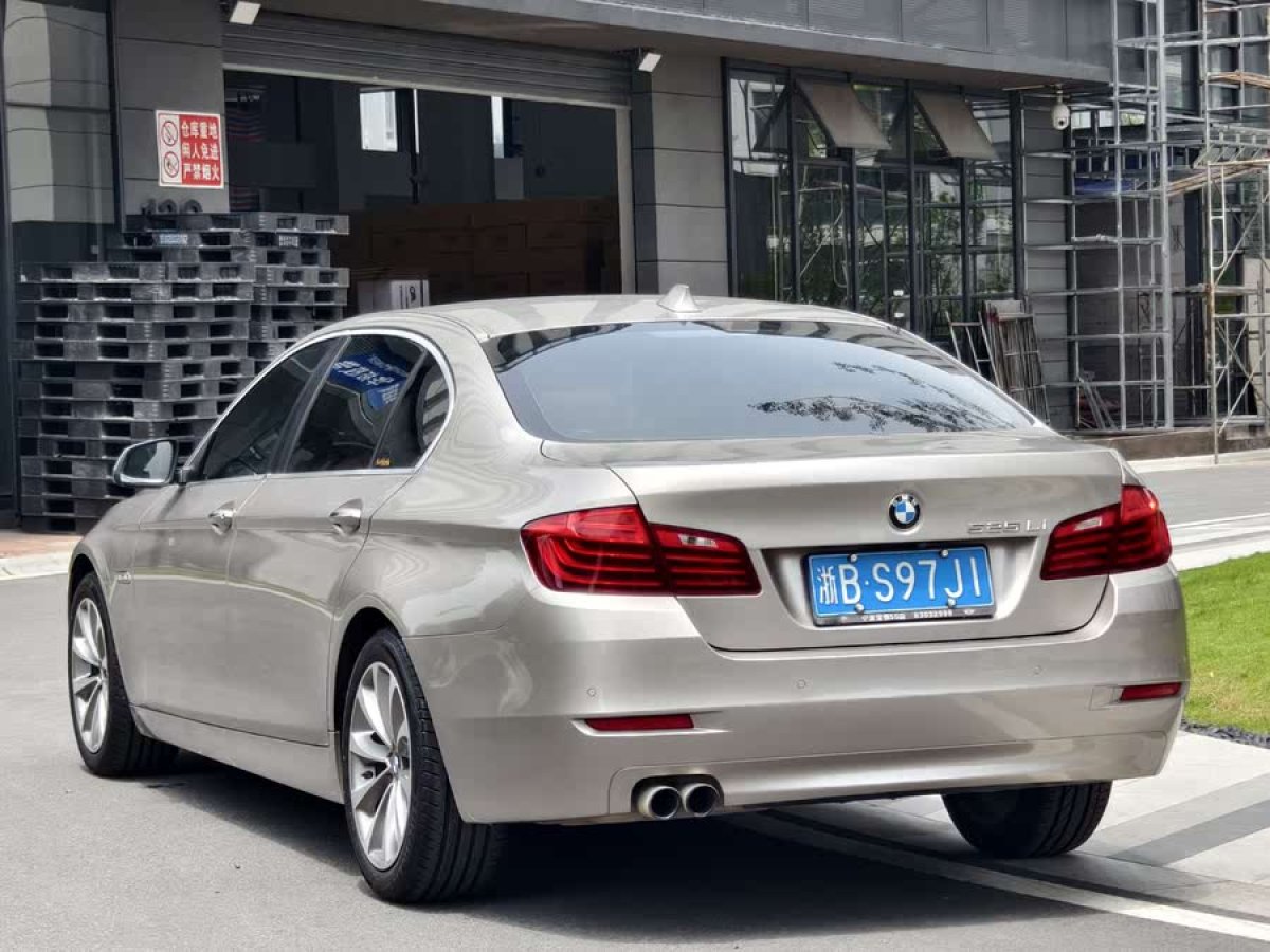 寶馬 寶馬5系  2017款 525Li 領(lǐng)先型圖片