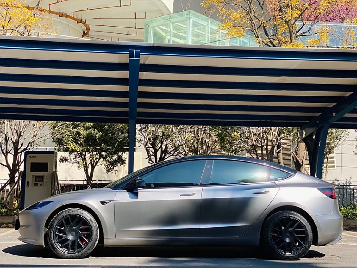 特斯拉 Model Y  2023款 長續(xù)航全輪驅(qū)動版圖片