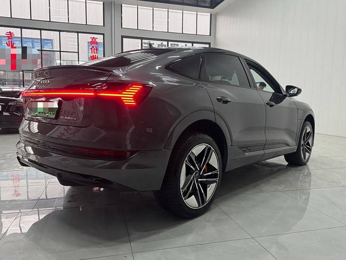 2022年3月奧迪 奧迪e-tron  2022款 Sportback 55 quattro 臻選型