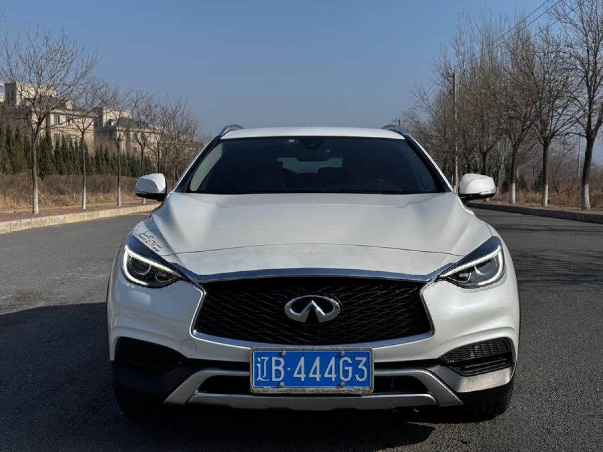 英菲尼迪 QX30  2017款 1.6T 兩驅(qū)時尚版圖片