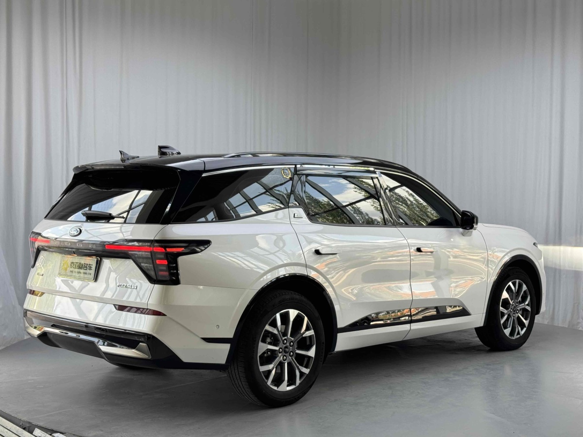 福特 銳界  2023款 銳界L 2.0T EcoBoost E-混動(dòng)四驅(qū)七座至尊型圖片