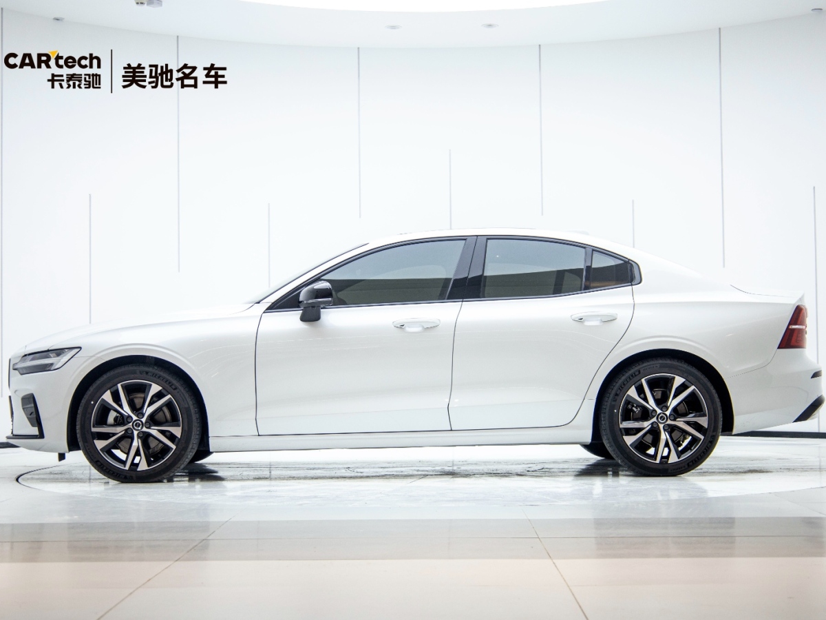 2023年8月沃尔沃 S60 2023款 B4 智远运动版