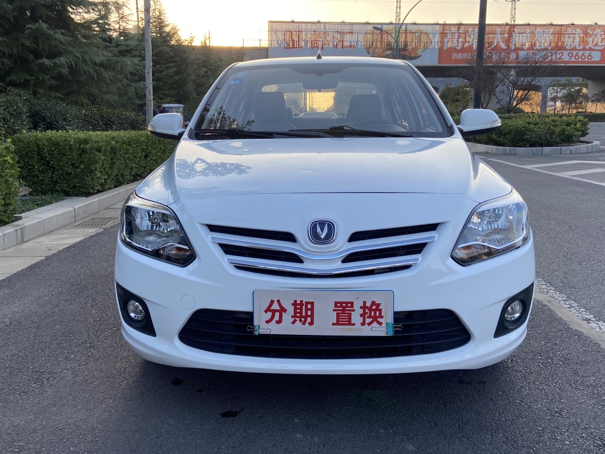 2015年1月長(zhǎng)安 悅翔V3  2012款 1.3L 手動(dòng)豪華型 國(guó)V