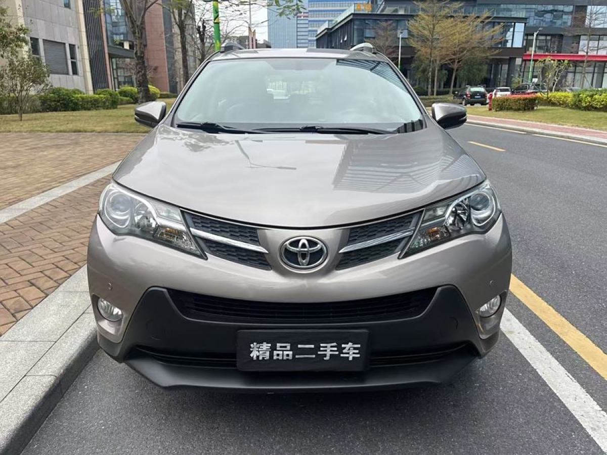 2014年9月豐田 RAV4榮放  2013款 2.0L CVT兩驅(qū)都市版