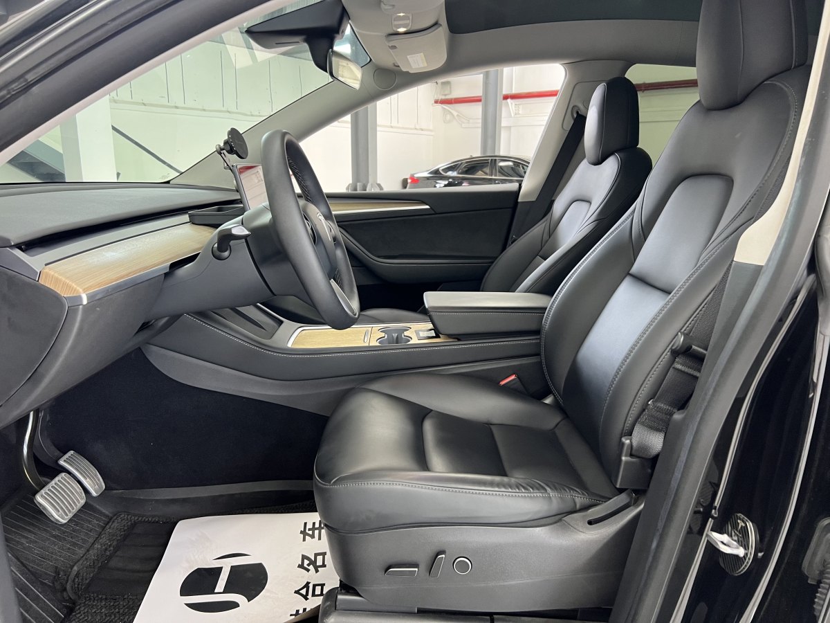 特斯拉 Model Y  2022款 后輪驅(qū)動(dòng)版圖片