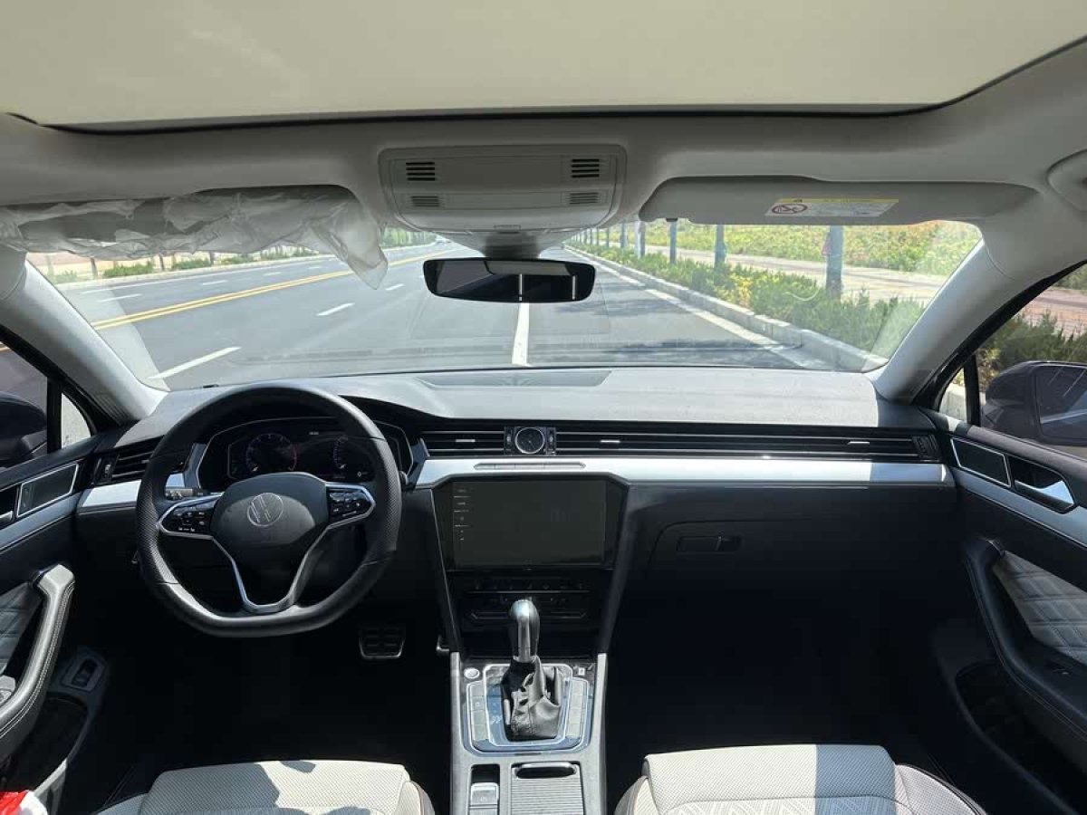 大眾 邁騰  2023款 200萬(wàn)輛紀(jì)念版 330TSI DSG豪華型圖片