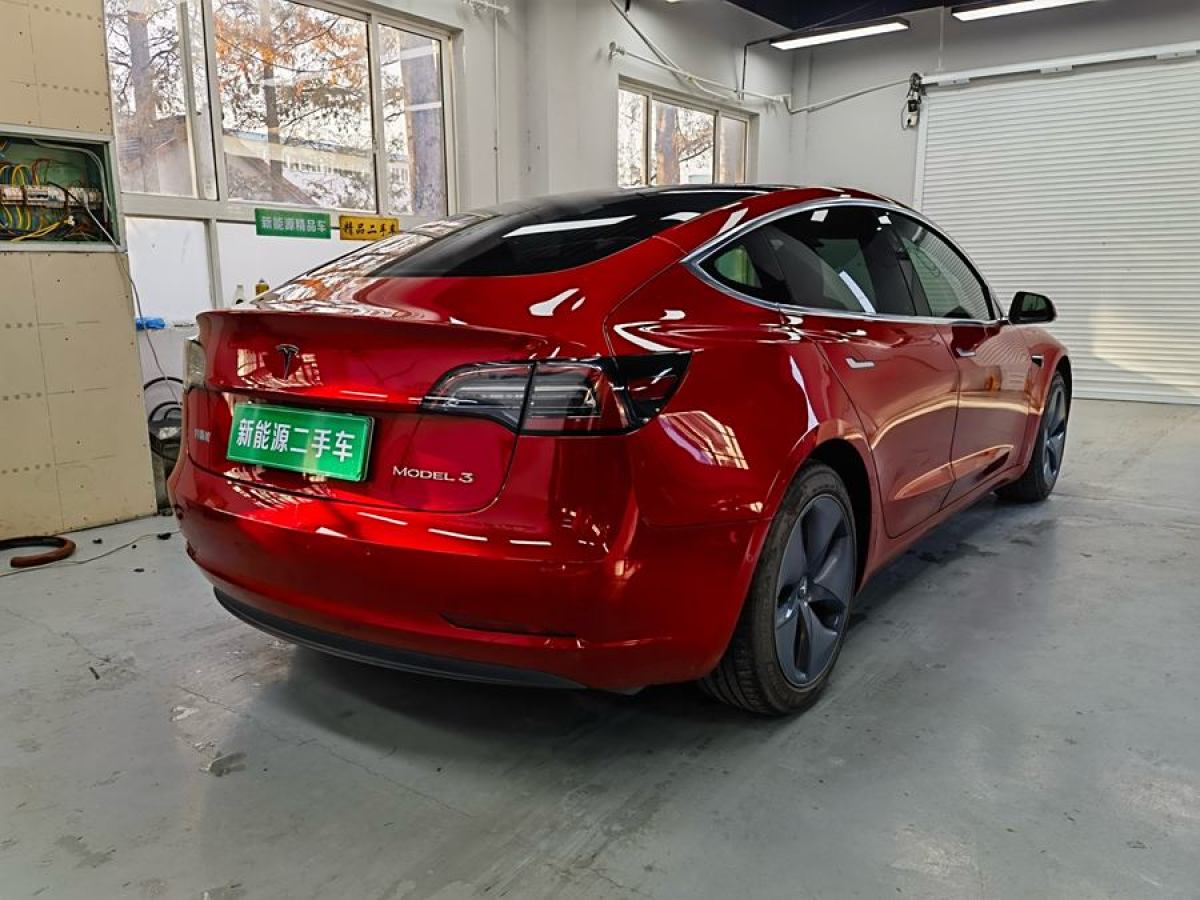 特斯拉 Model 3  2019款 標(biāo)準(zhǔn)續(xù)航后驅(qū)升級(jí)版圖片