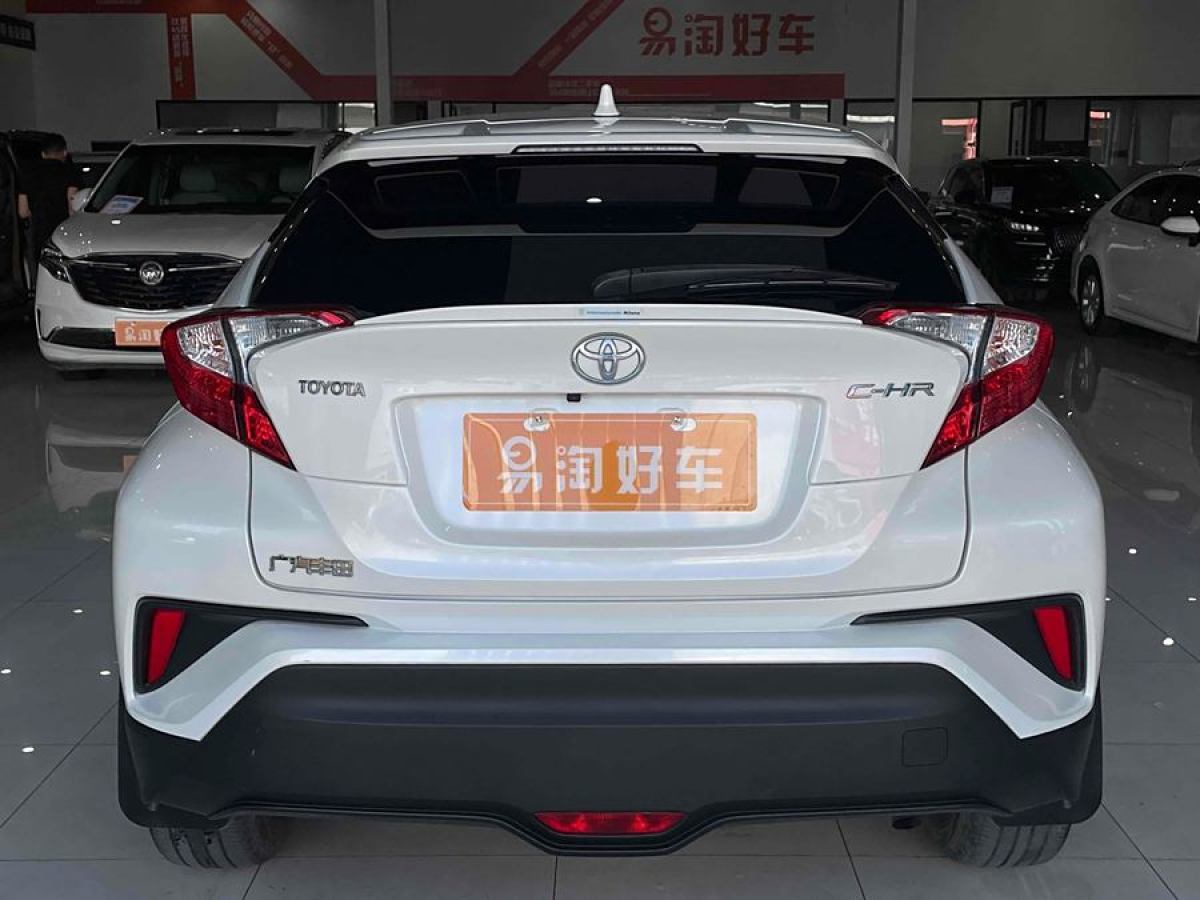 豐田 C-HR  2020款 2.0L 領(lǐng)先版圖片