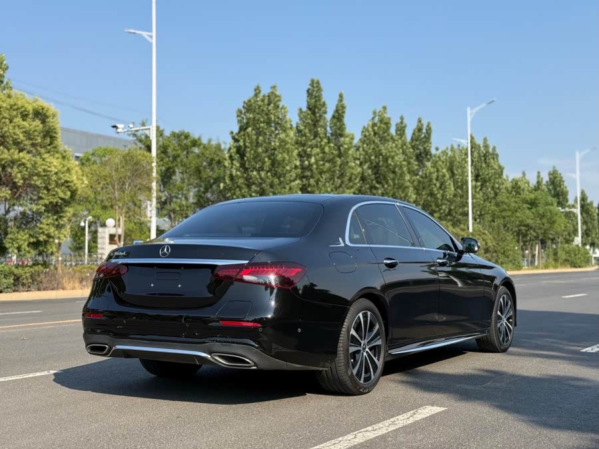 奔馳 奔馳E級新能源  2022款 改款 E 350 e L 插電式混合動力轎車圖片