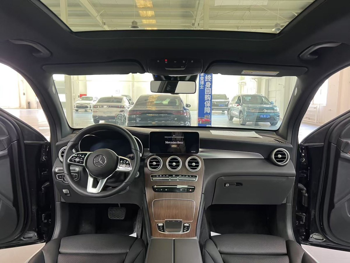 奔馳 奔馳GLC  2018款 改款 GLC 300 4MATIC 動(dòng)感型圖片