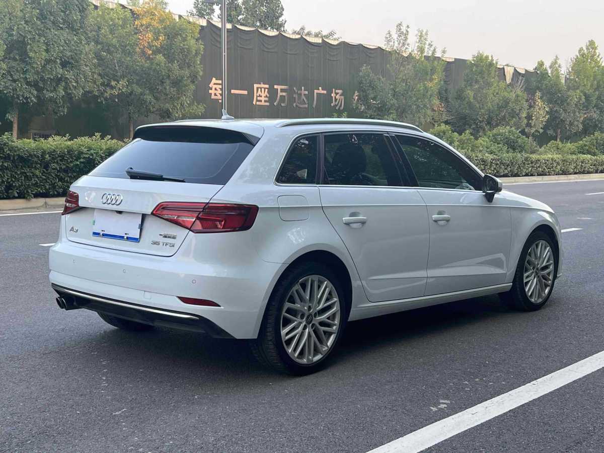 奧迪 奧迪A3  2015款 Sportback 35 TFSI 百萬(wàn)紀(jì)念智領(lǐng)型圖片