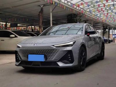 2022年12月 長(zhǎng)安 長(zhǎng)安UNI-V 1.5T 尊貴型圖片