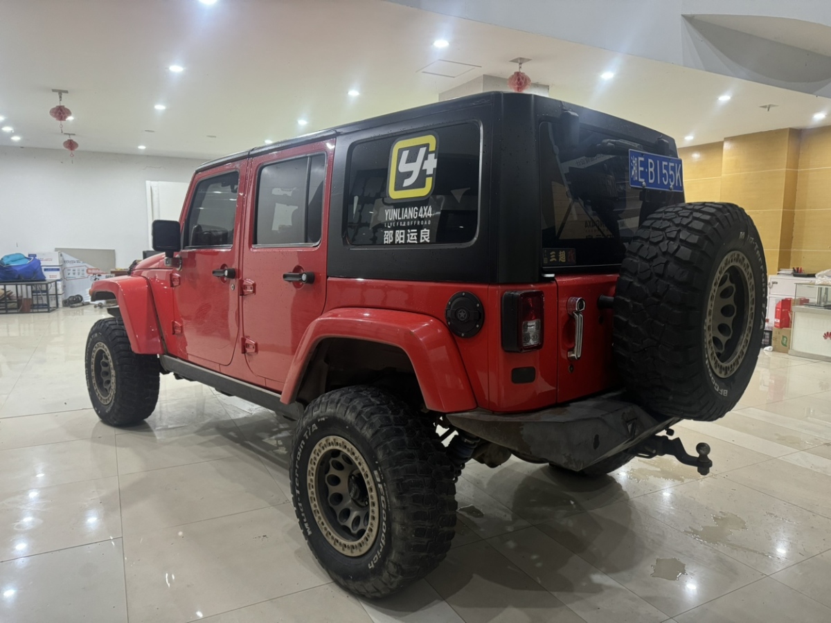 2012年7月Jeep 牧馬人  2011款 3.8L Sahara 四門版