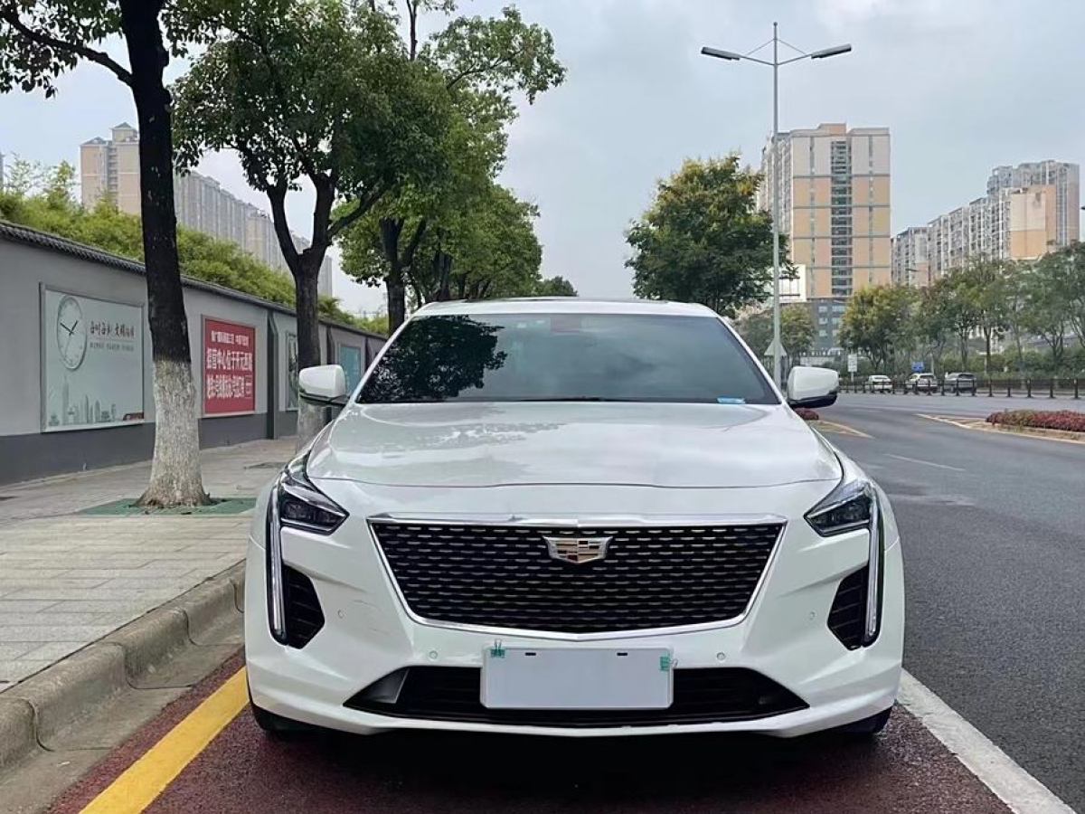 凱迪拉克 CT6  2019款 28T 時(shí)尚型圖片